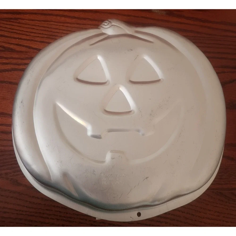 1995 Wilton Halloween‎ Pumpkin Cake Pan 2105-3068